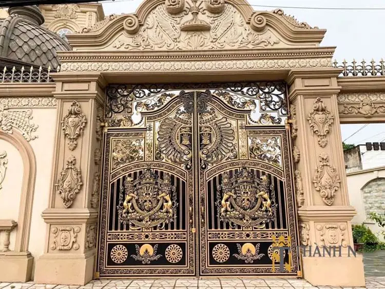 Ứng dụng nhôm đúc làm cửa cổng